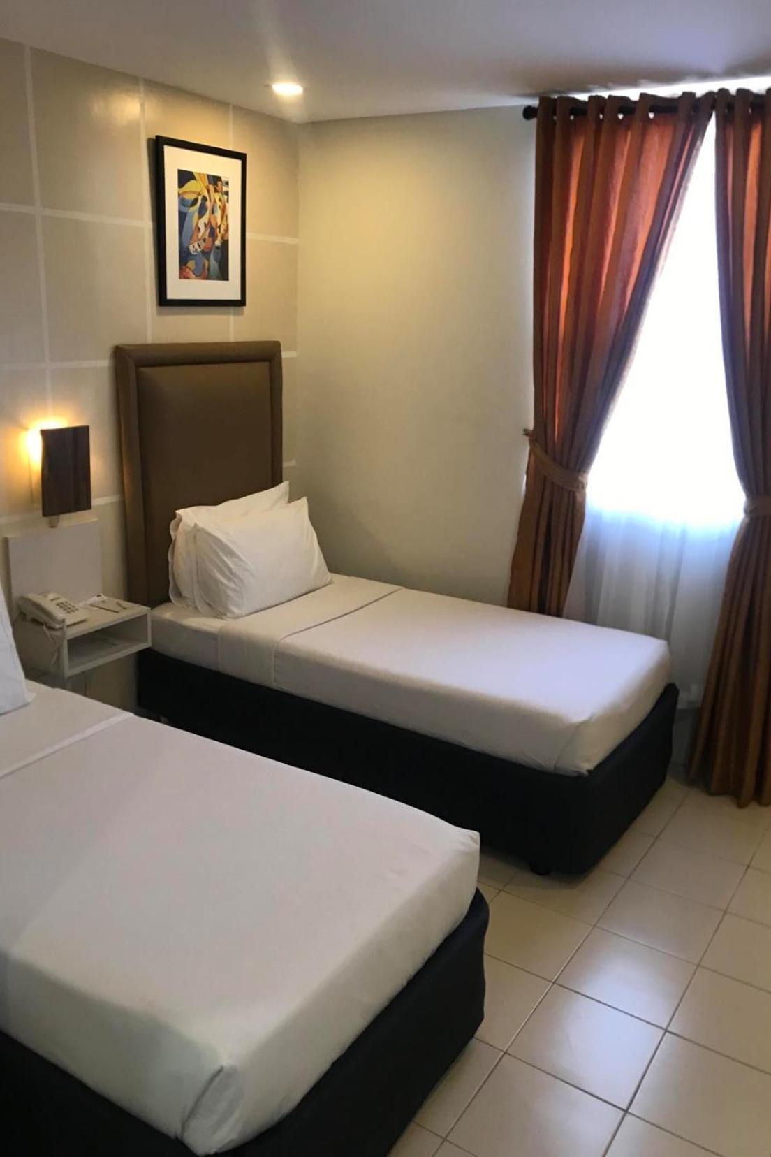 Cebu Uncle Tom'S Cabin Hotel Powered By Cocotel Exterior foto